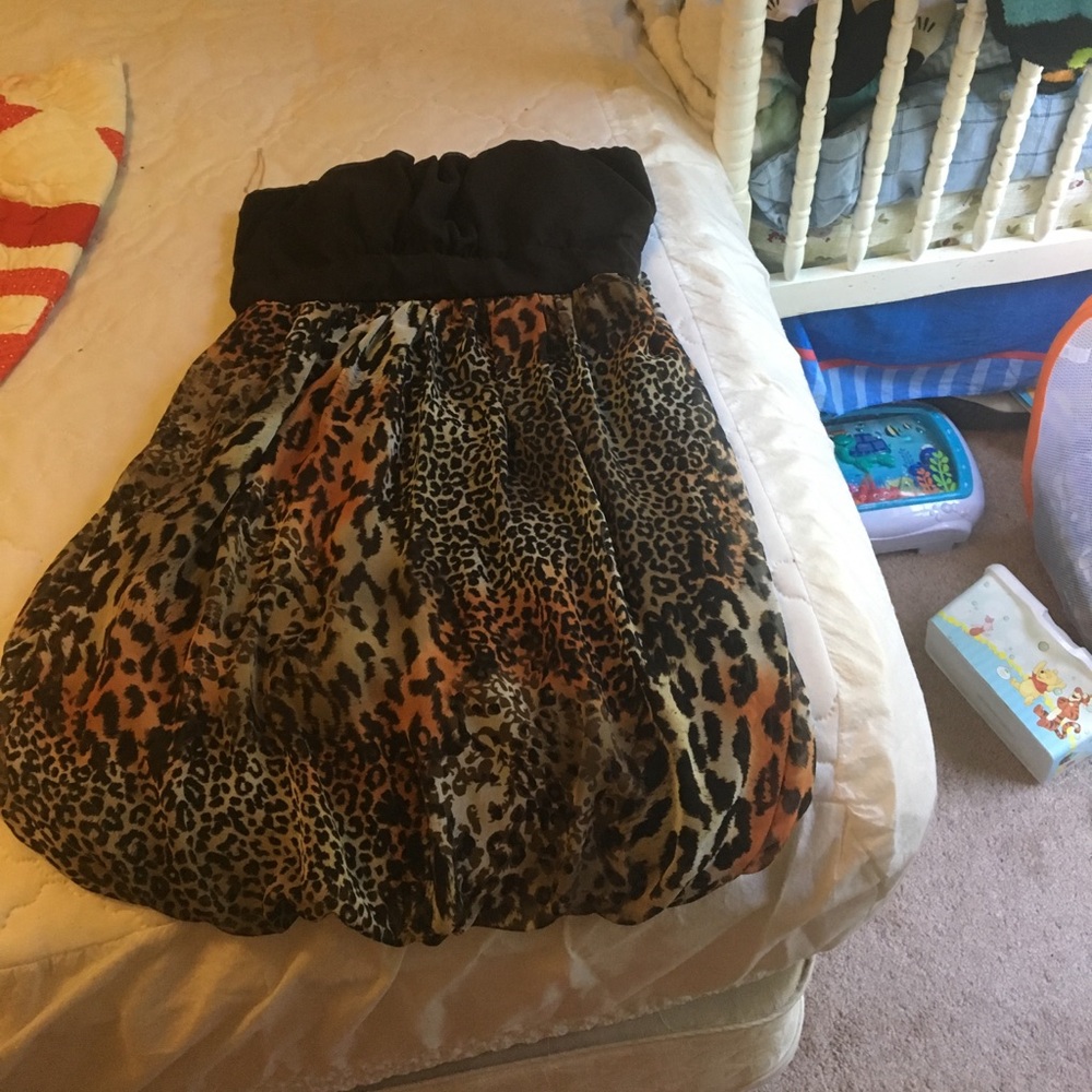 Leopard print top
