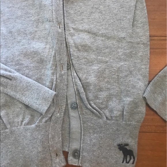 Size small gray cardigan - Picture 3 of 4