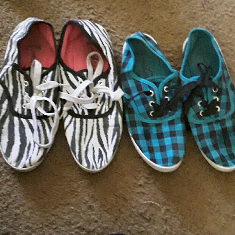 2 pairs of sneakers