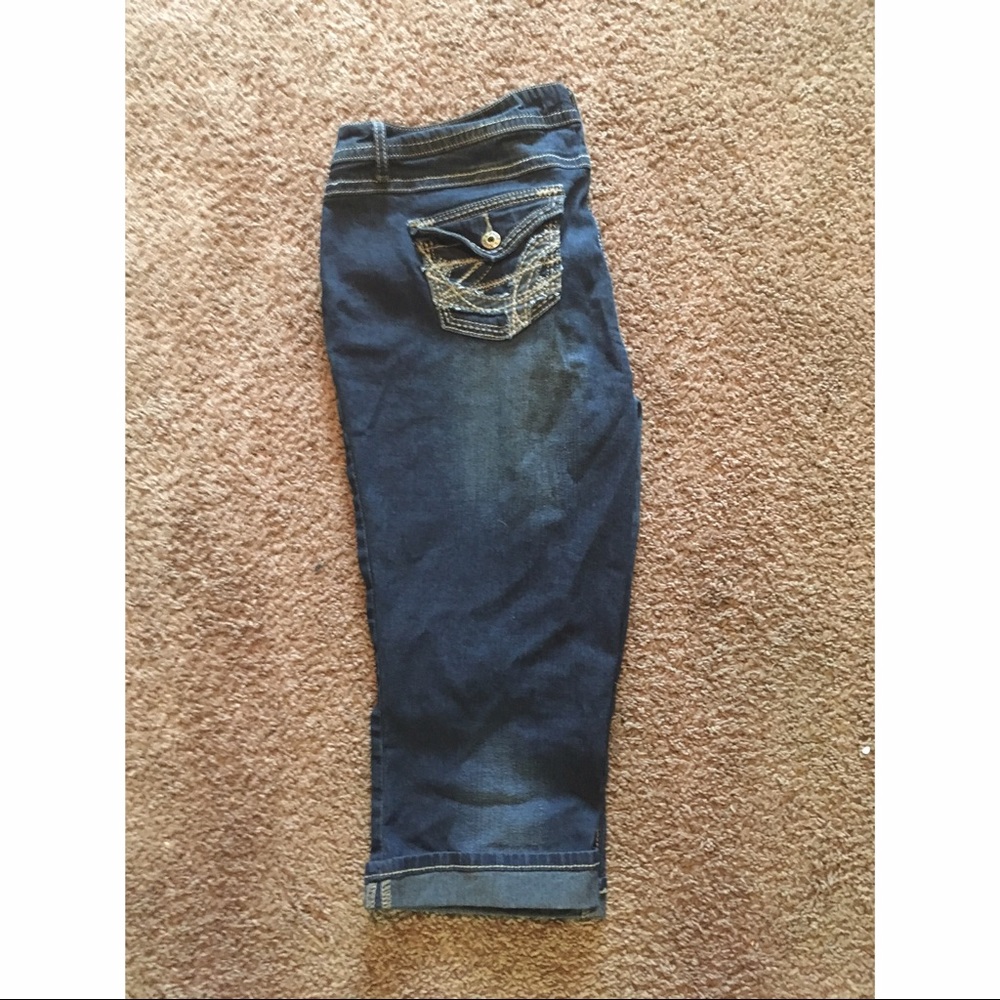 Mudd Brand Capris