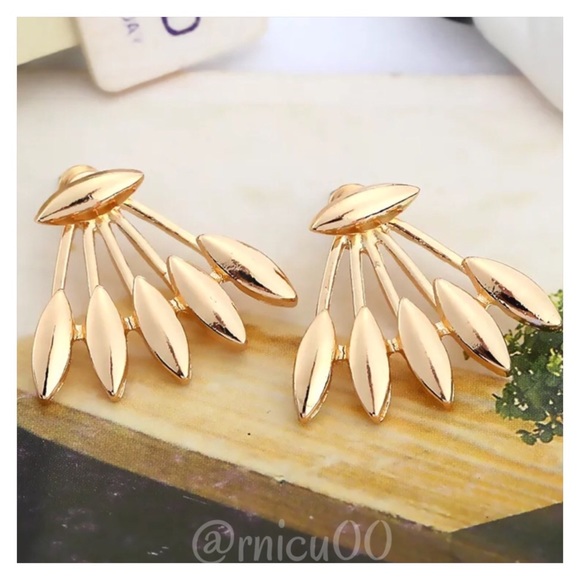 *Last 1* Jacket & Stud Gold Geometric Earrings! - Picture 5 of 8
