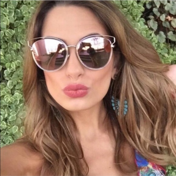 Accessories | Think Pink wire frame girly sunnies - Picture 4 of 4