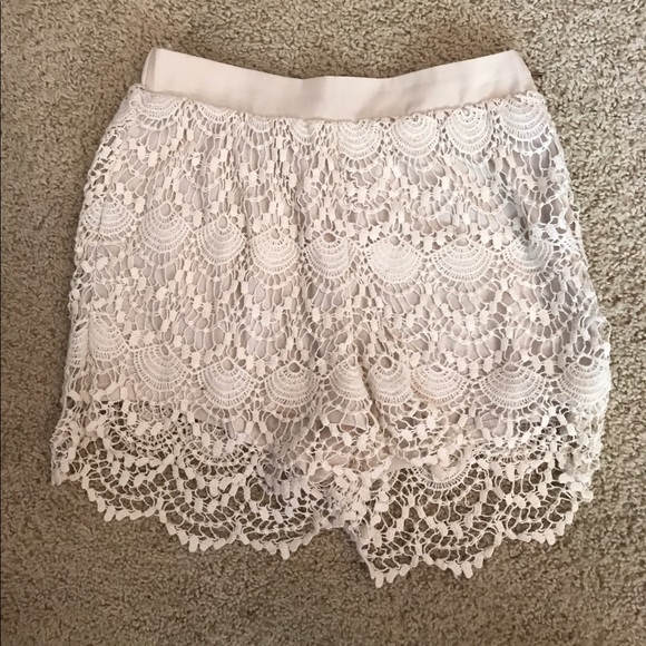 Lace shorts - Picture 1 of 3
