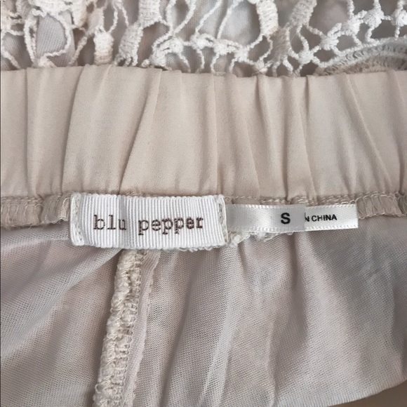 Lace shorts - Picture 3 of 3