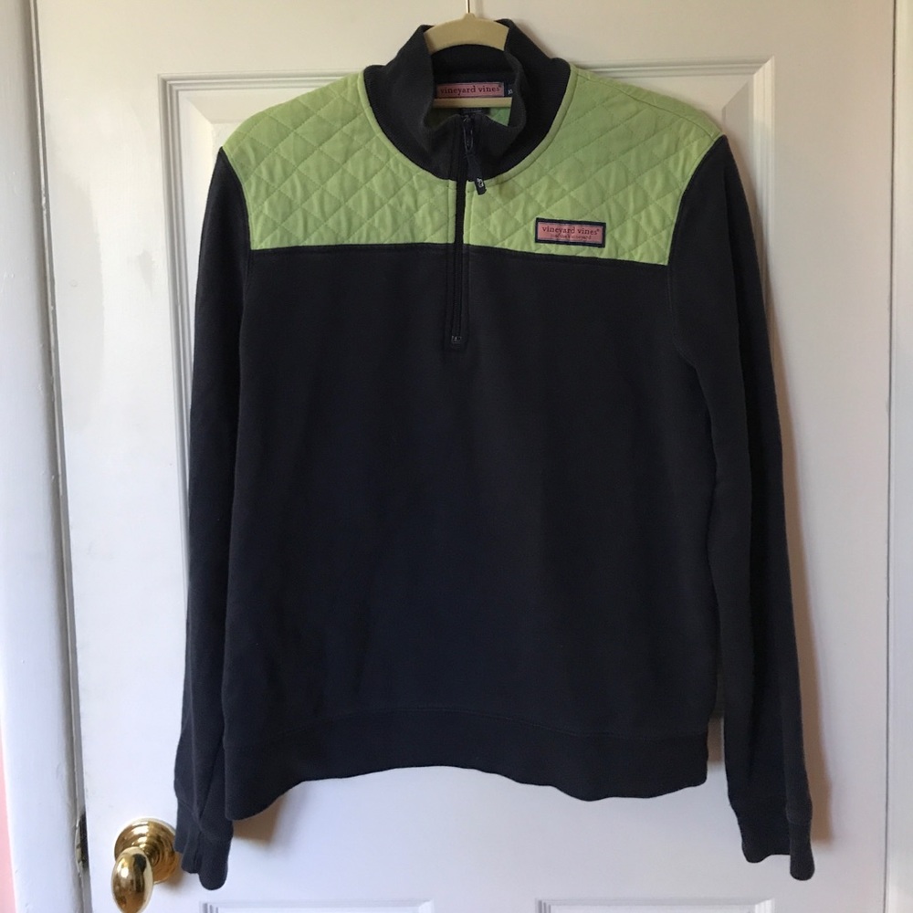 Vineyard vines navy and green shep shirt