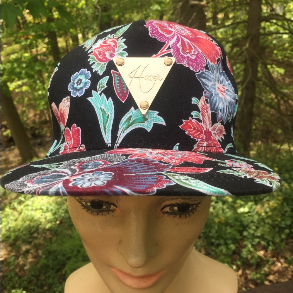 Hater SnapBack - Floral, colorful design