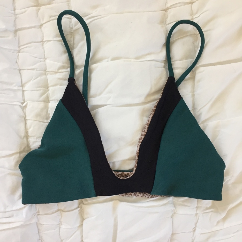 SOLD Acacia pupukea seaweed storm xs top