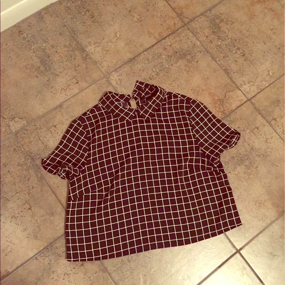 Cross line pattern blouse