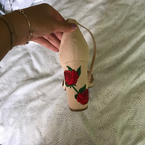 Rose heels - Picture 2 of 4