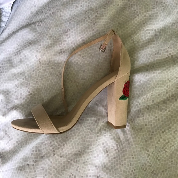 Rose heels - Picture 3 of 4