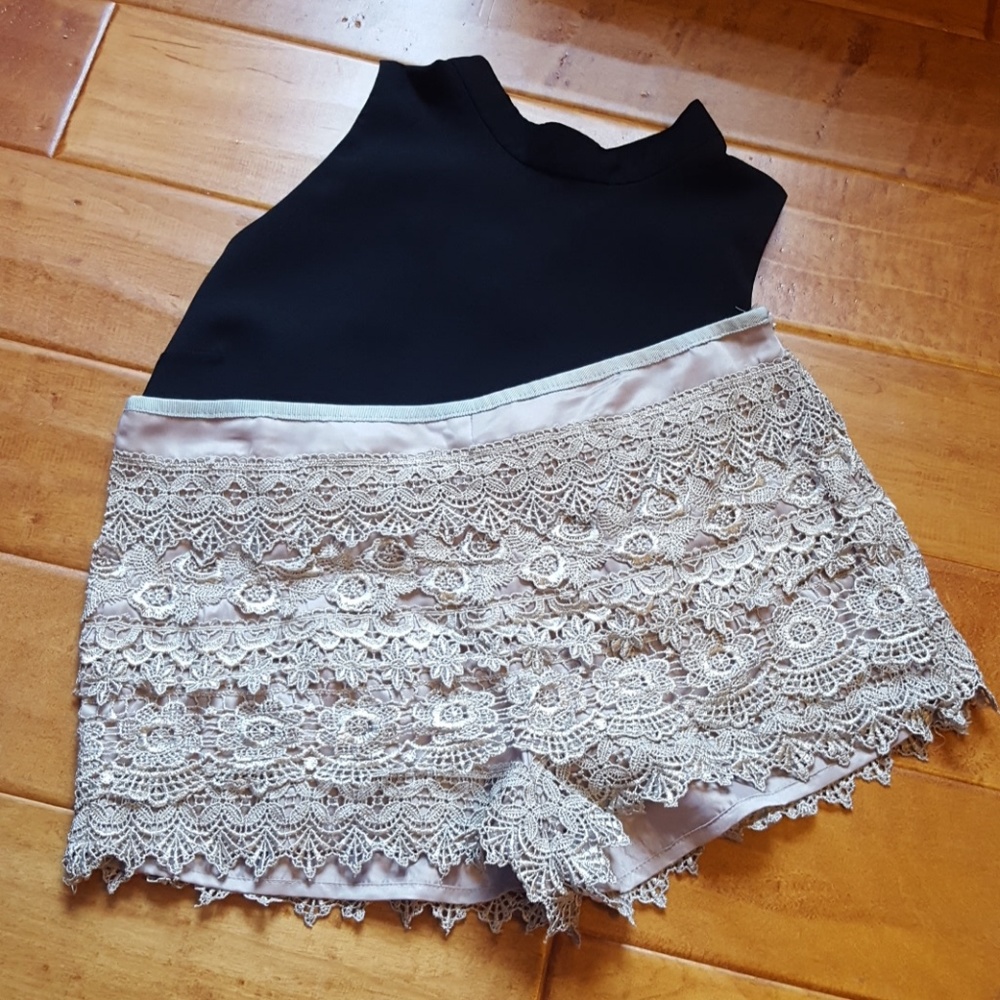 Sans Souci Crocheted Lace Mini Shorts