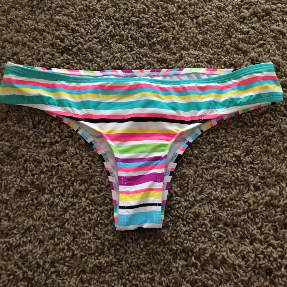 Roxy cheeky bikini bottoms
