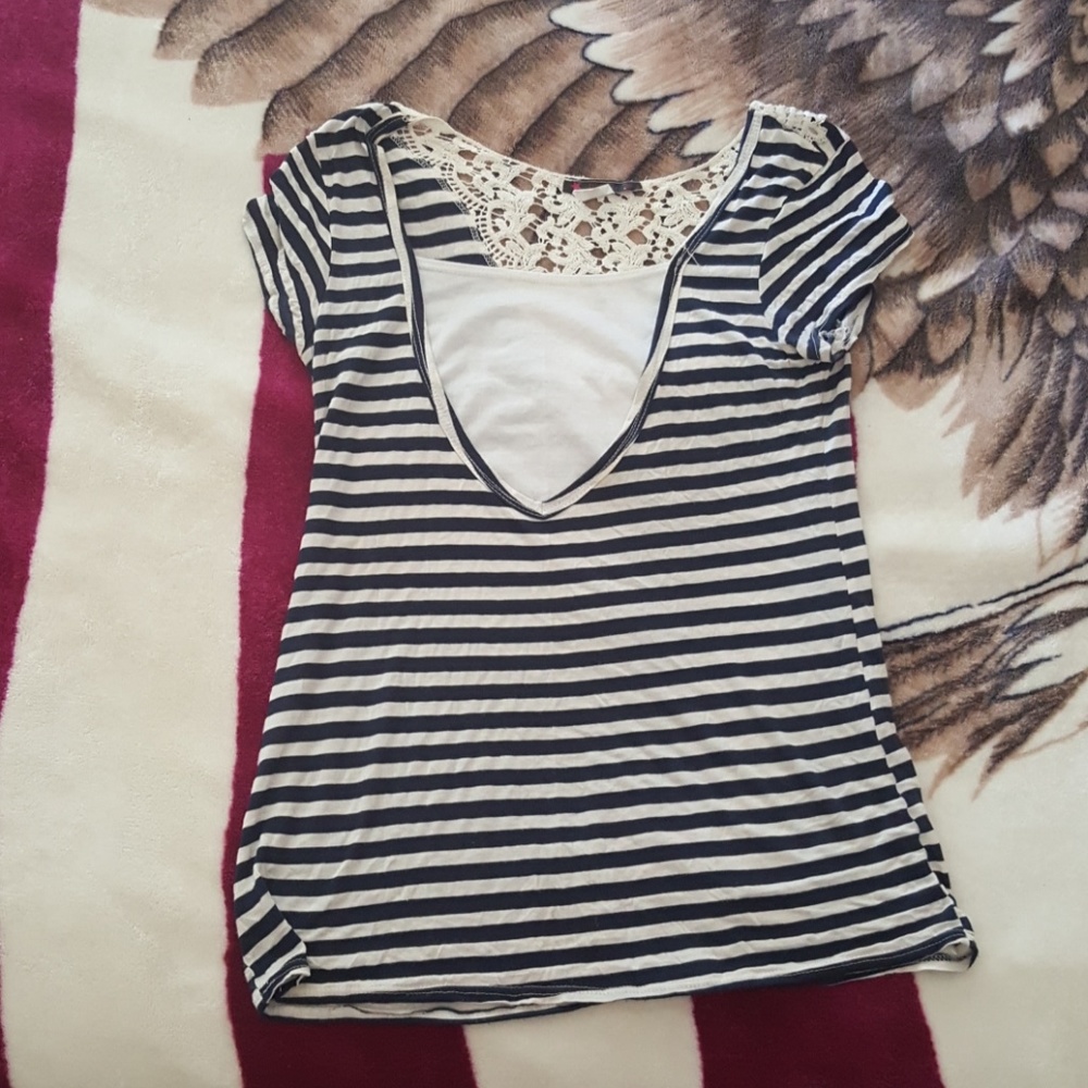 LARGE STRIPED TOP!
