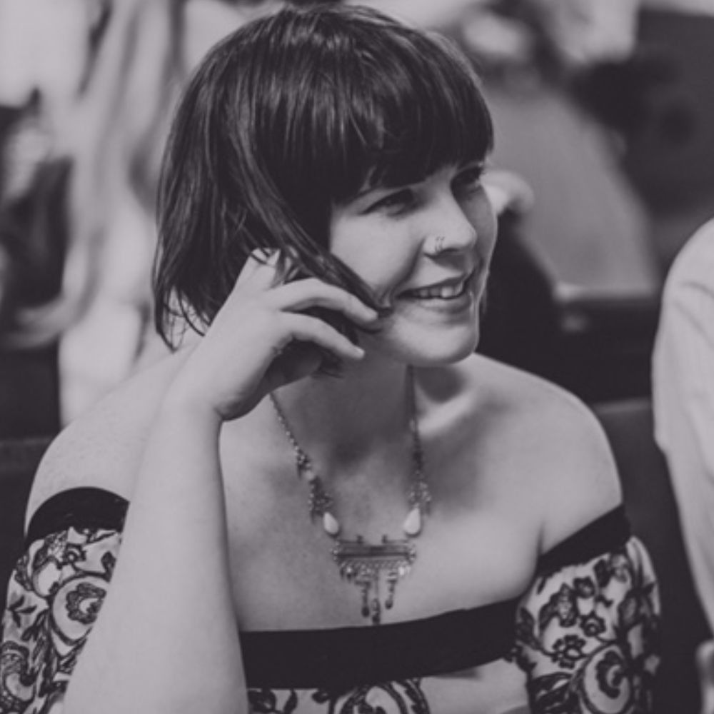 Meet your Posher, Jenisage