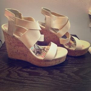Madden Girl Wooden Wedges