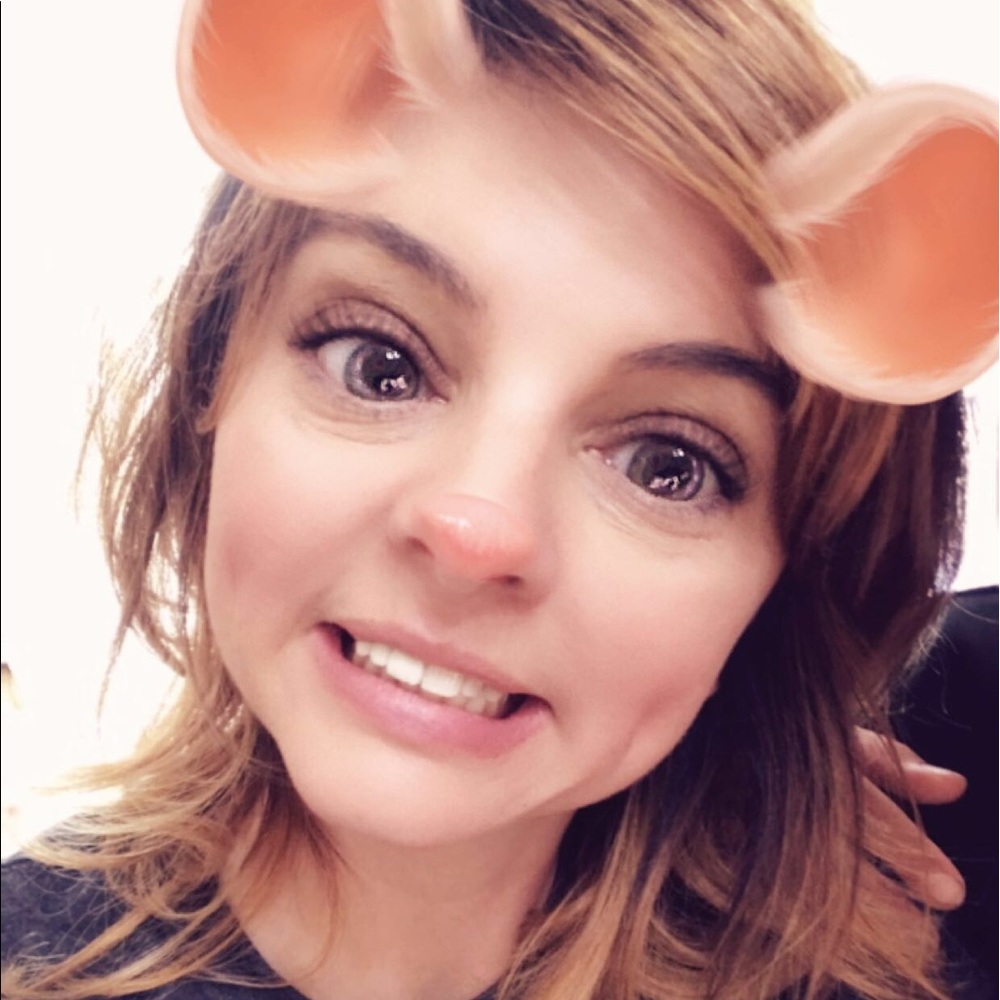 Meet your Posher, Angela