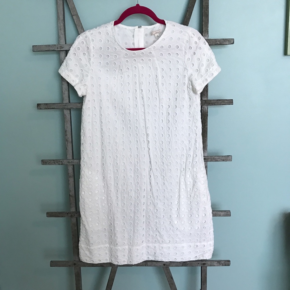 GAP White Eyelet Shift Dress Size XS
