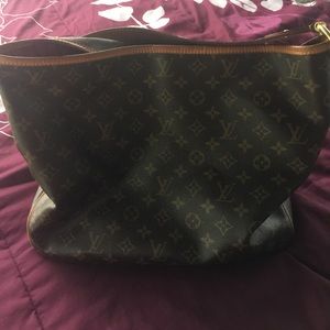BEAUTIFUL AUTHENTIC LV DELIGHTFUL LARGE HANDBAG 👜