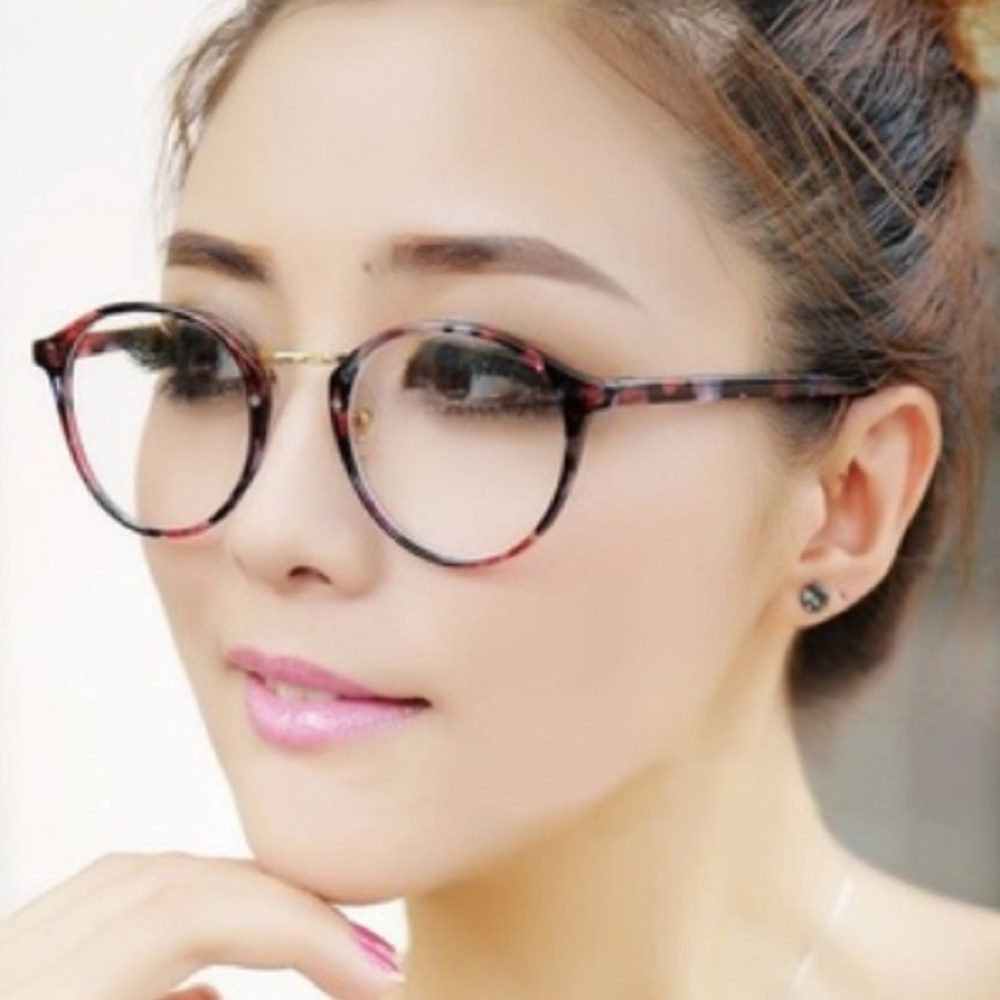 Round Readers (NWOT)