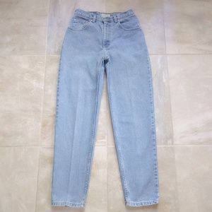 Vintage 1990s GH Bass Co. High Waist Light Wash Mom Jeans W29