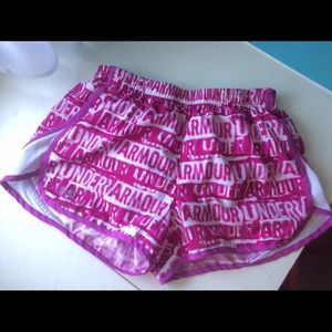 under armour running shorts small