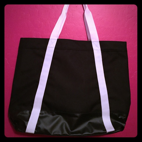 ONLY 1! Under Armour Favorite Logo Tote - Picture 5 of 8