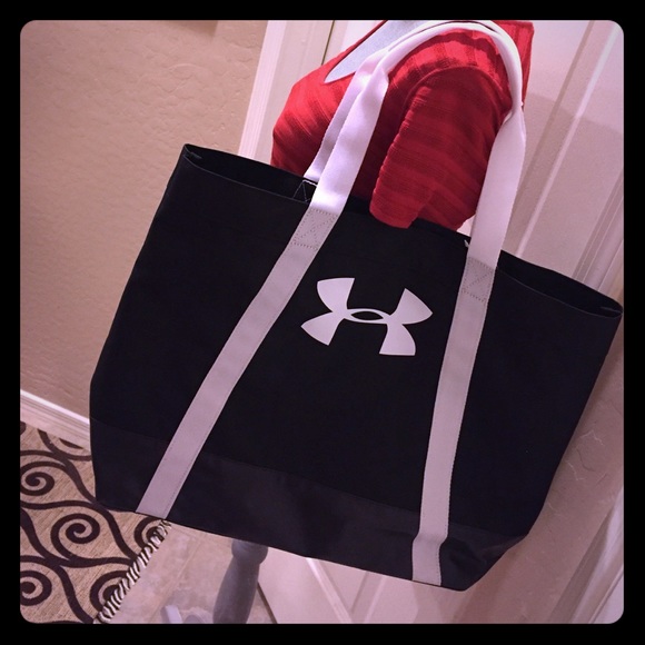 ONLY 1! Under Armour Favorite Logo Tote - Picture 7 of 8