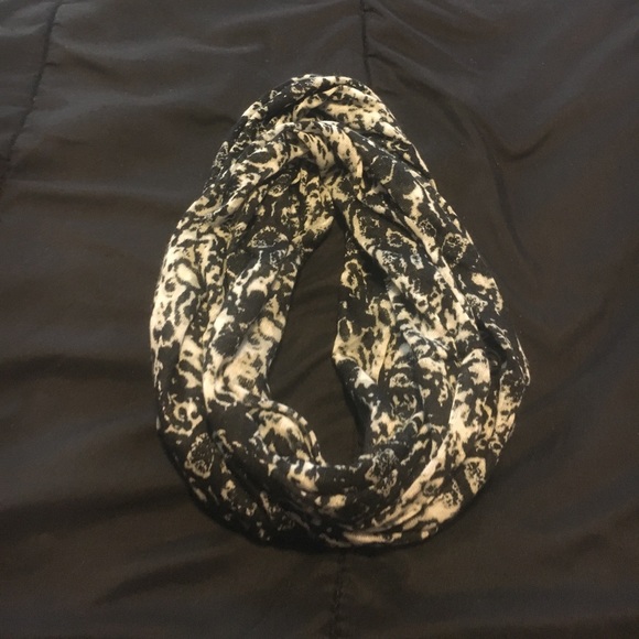 Scarf - Picture 2 of 2