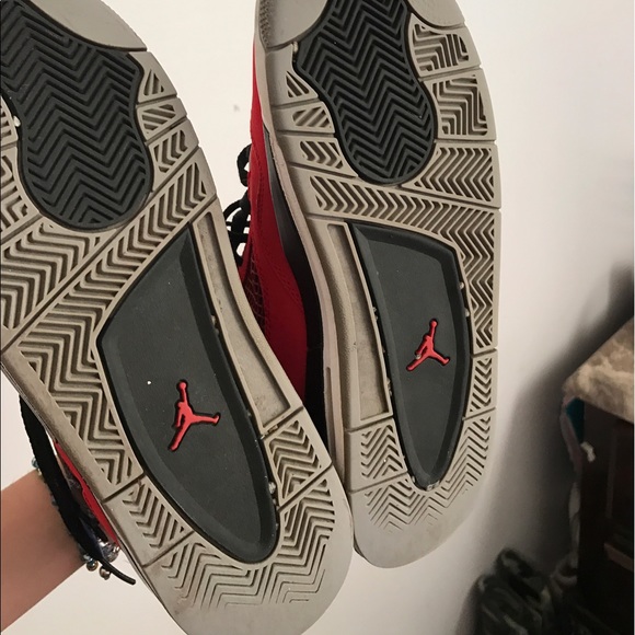 Fire red Jordan 4s - Picture 4 of 4