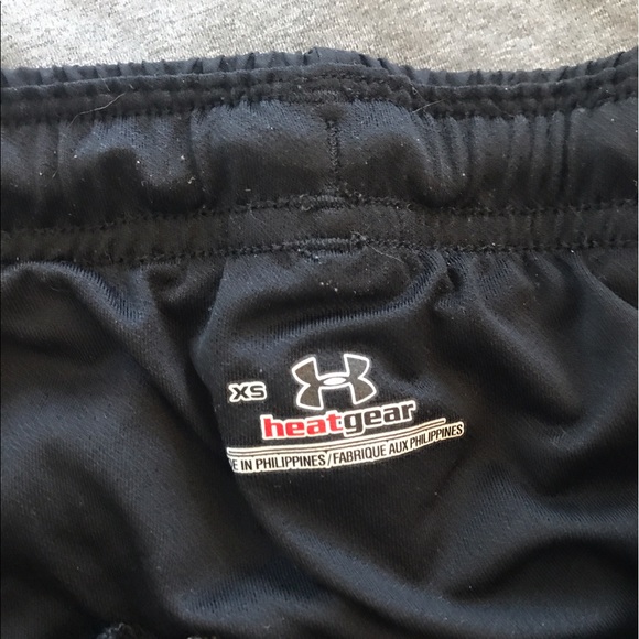 Under Armour XS lined shorts - Picture 4 of 6