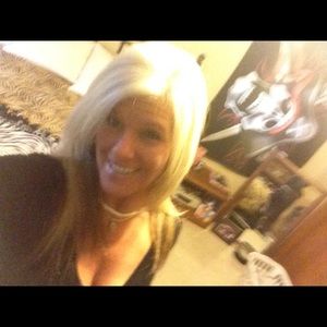 Meet your Posher, Carrie