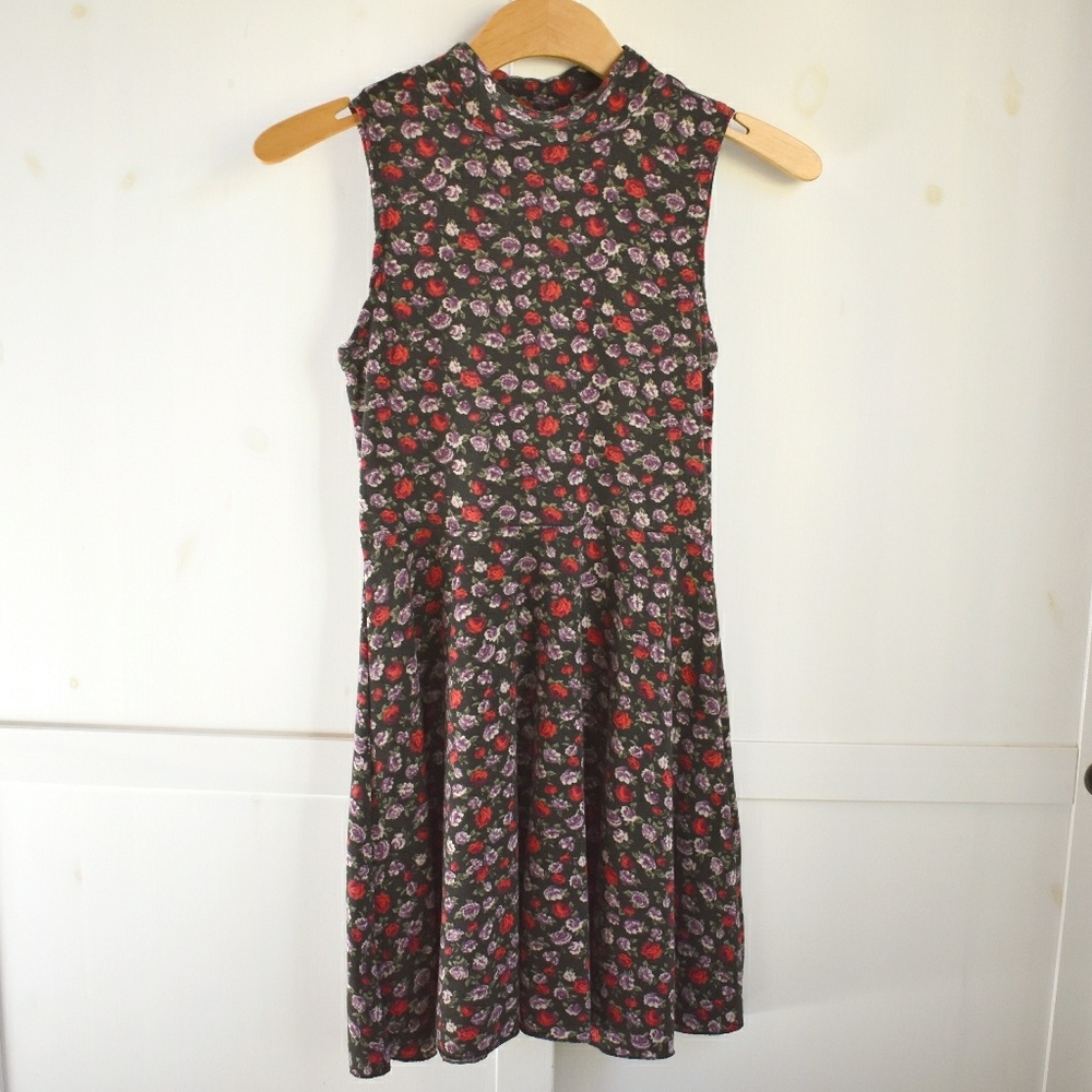 Keyhole Back Floral Mock Neck Swing Dress