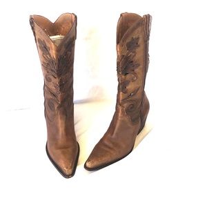 Carlos Santana slinger boots