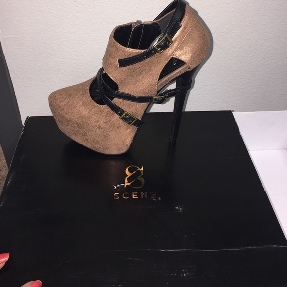 High heels - Picture 2 of 4