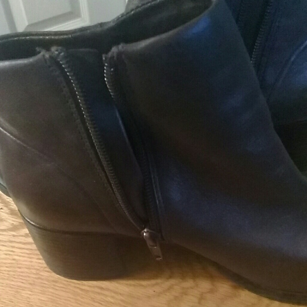 Thom McAn booties❤ - Picture 2 of 5