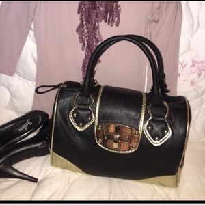 Gorgeous Jolie doctor bag Buckle Imoshion. 🖤🖤🖤