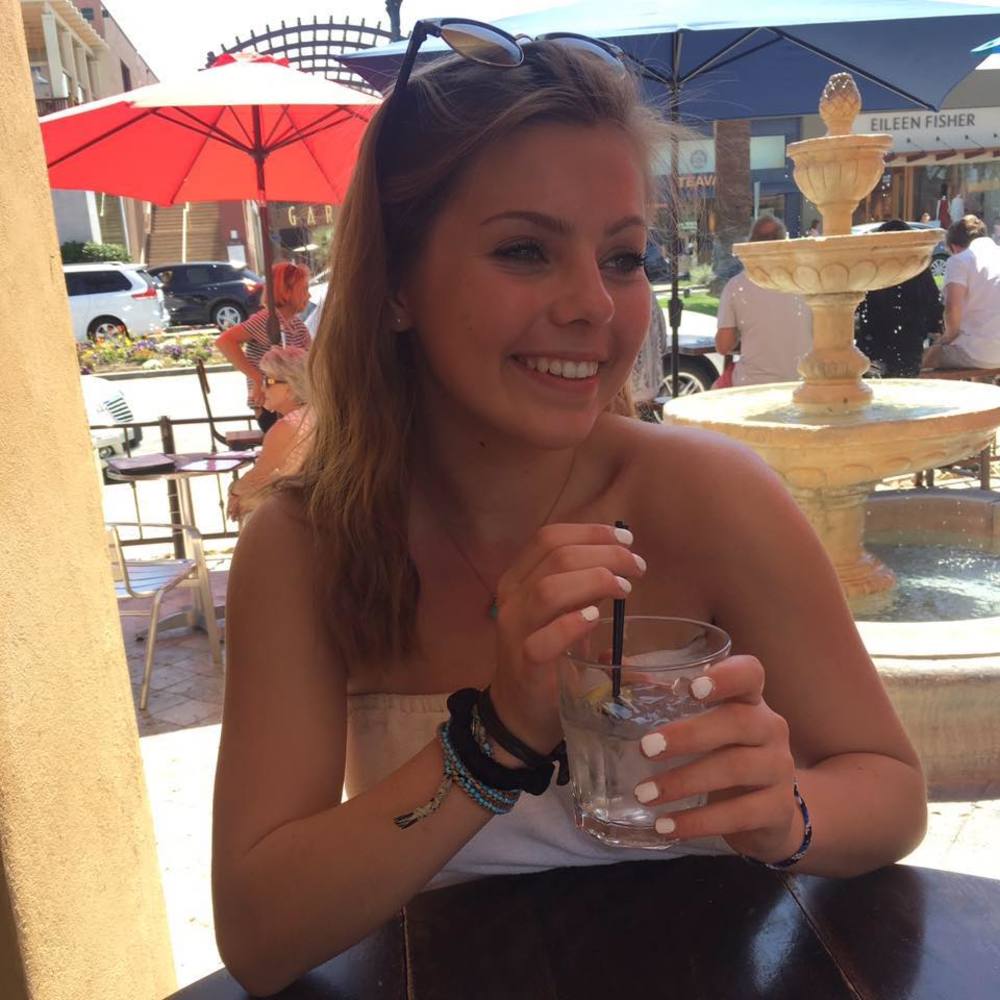 Meet your Posher, Lauren