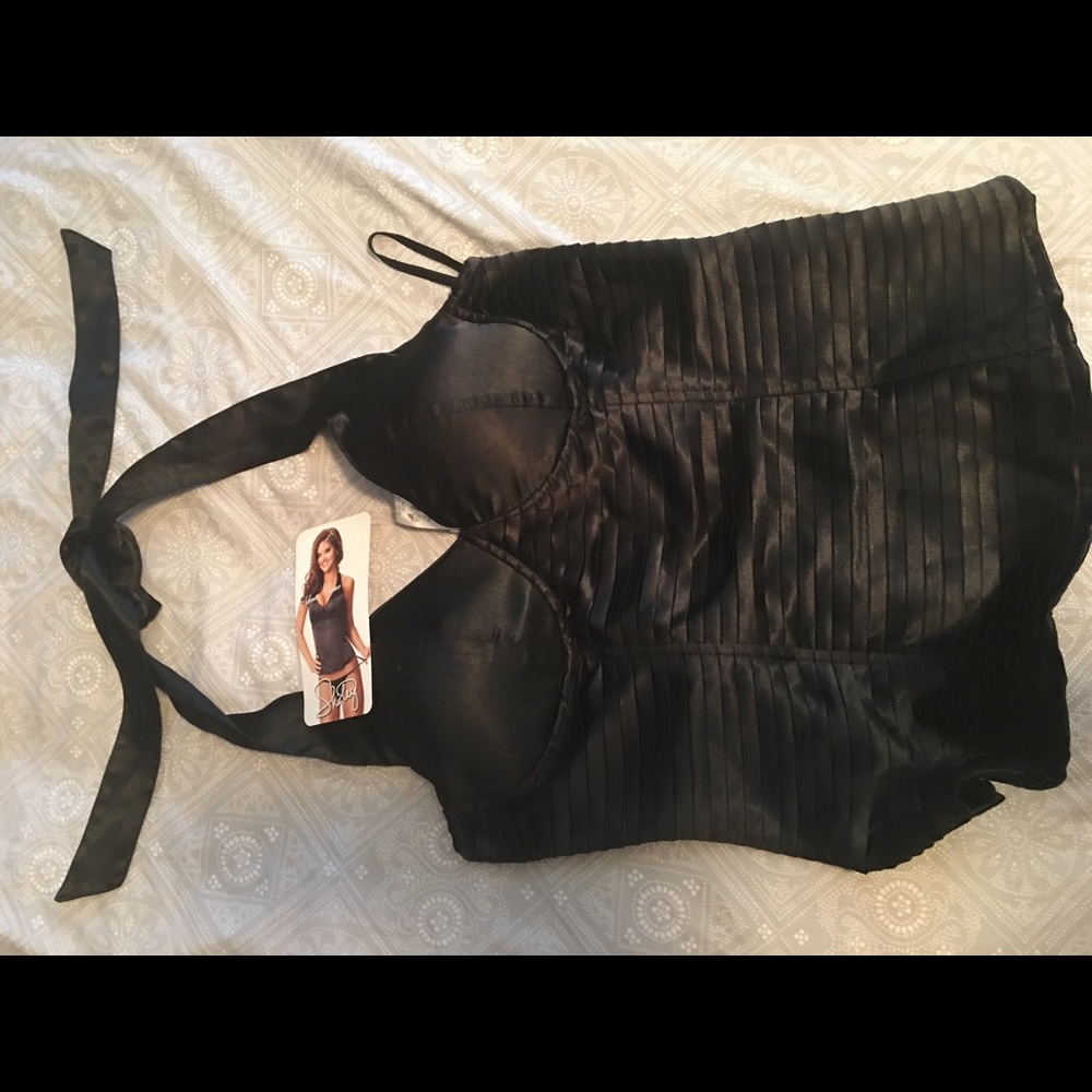 Shirley Bustier