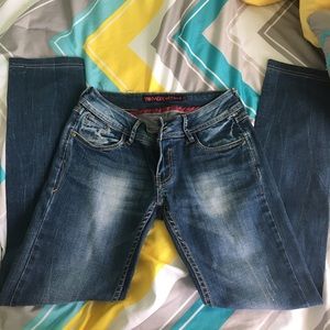 Light washed skinny jeans