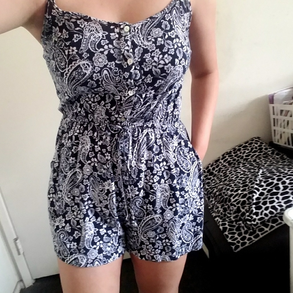 🐝90s playsuit- BUNDLE FOR $10🐝