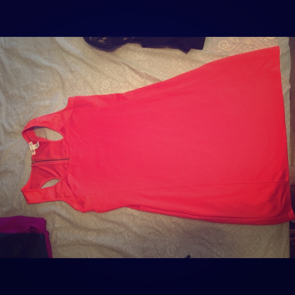 Cute beach dress!