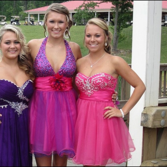 Pink rhinestone short prom dress Size 2/4 - Picture 4 of 4
