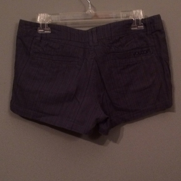 Volcom Shorts💗☀️ - Picture 2 of 2