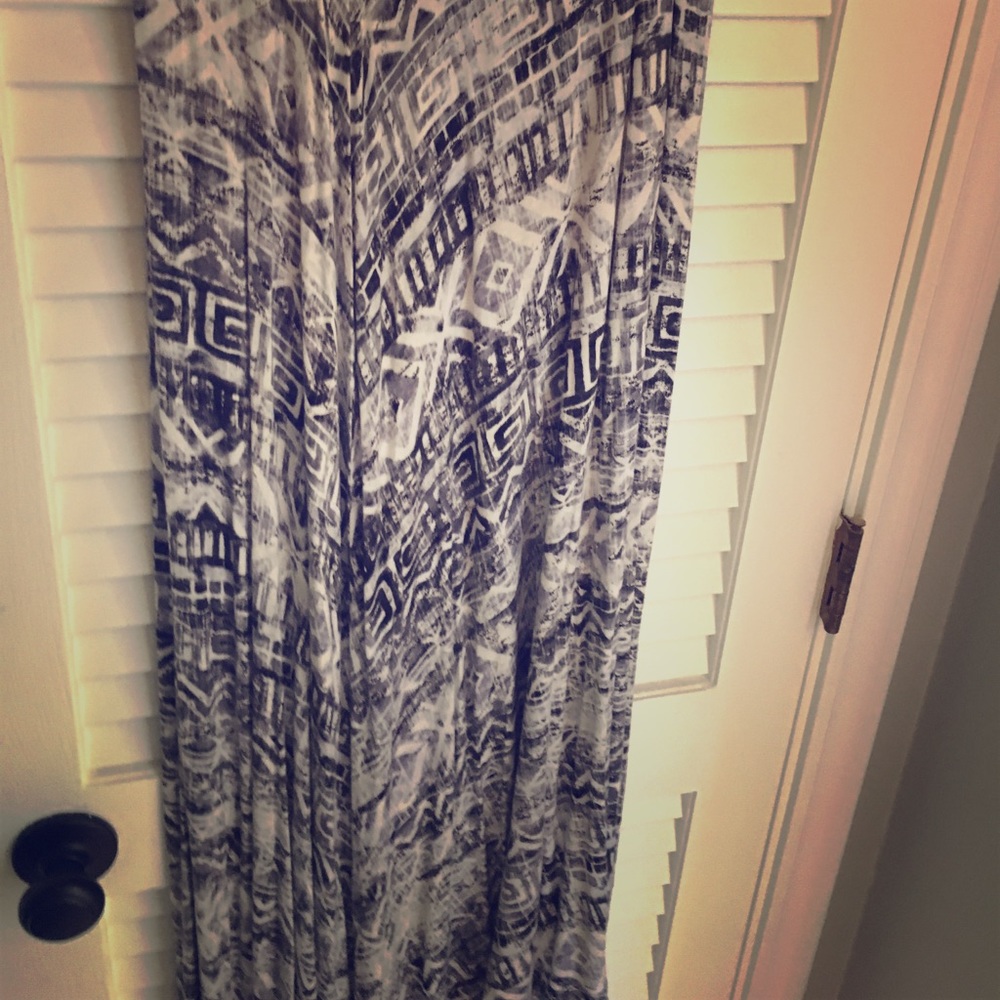 Super cute Maxi skirt!!