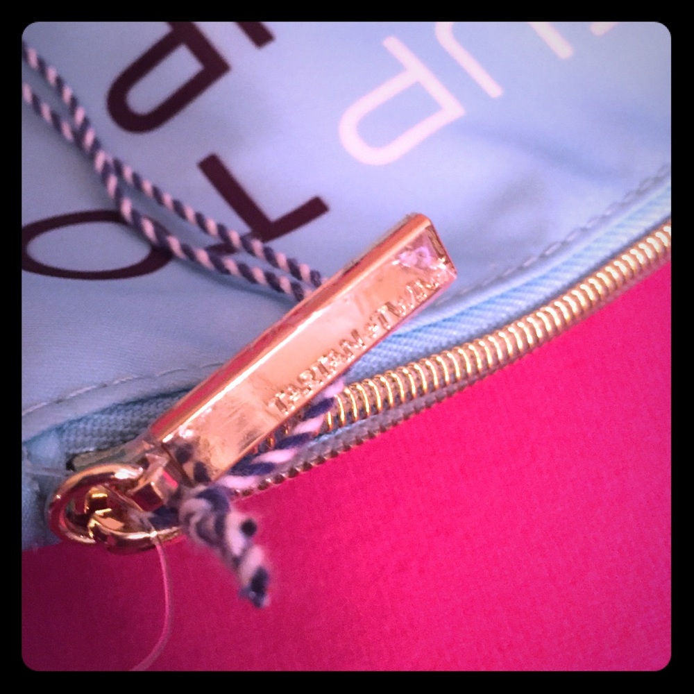💄Cosmetics Pouch💋 - Picture 6 of 6