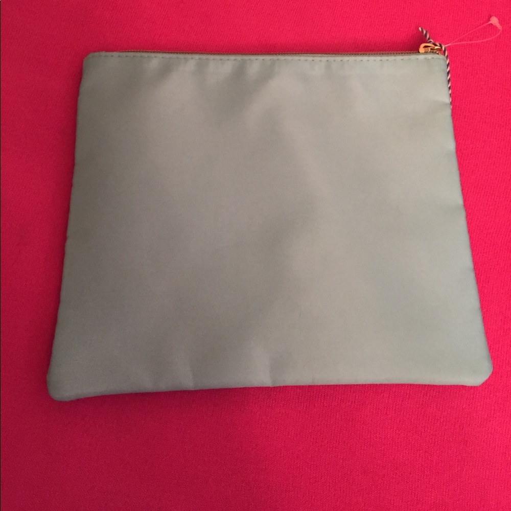 💄Cosmetics Pouch💋 - Picture 4 of 6