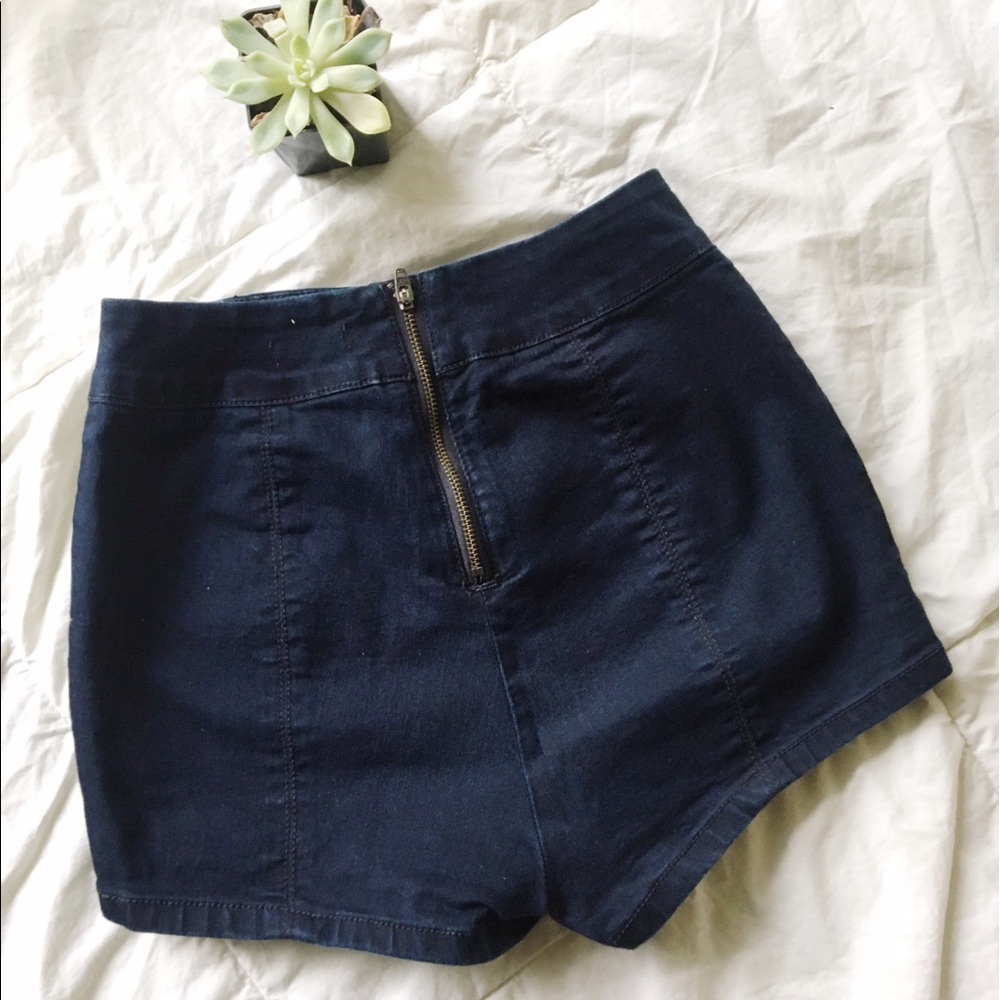 High waisted zipper shorts