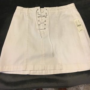 White denim skirt