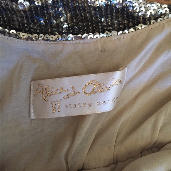 Alice and Olivia gold sequin dress. Size XS - Picture 3 of 3