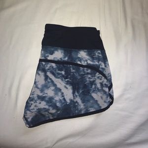 Size six Lululemon shorts